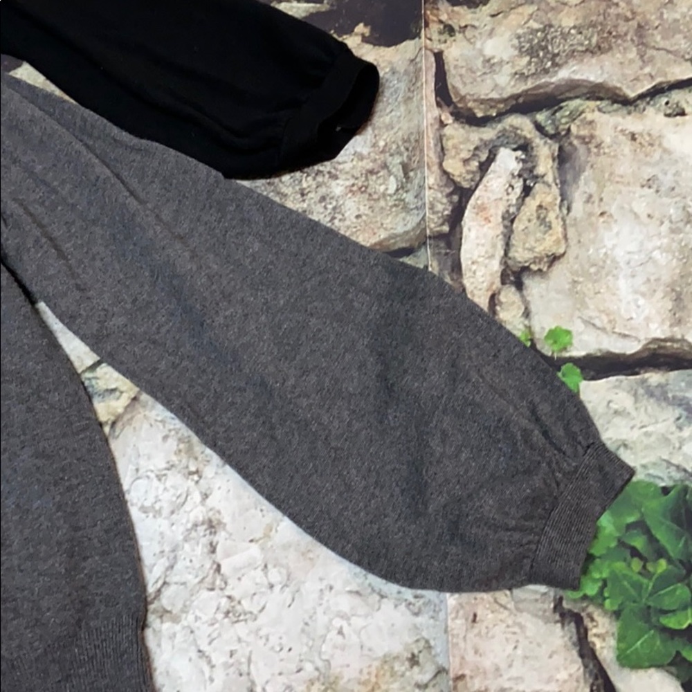 Two George Sweaters - Picture 4 of 10